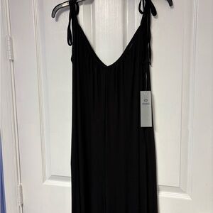 Mono B Elegant Black Apparel